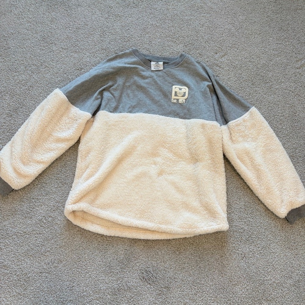 Disney Spirit Jersey Womens L Gray White Sherpa Fuzzy Pullover Sweatshirt
